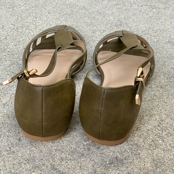 Paprika Olive Khaki Closed Toe Gladiator Sandals - Picture 3 of 4